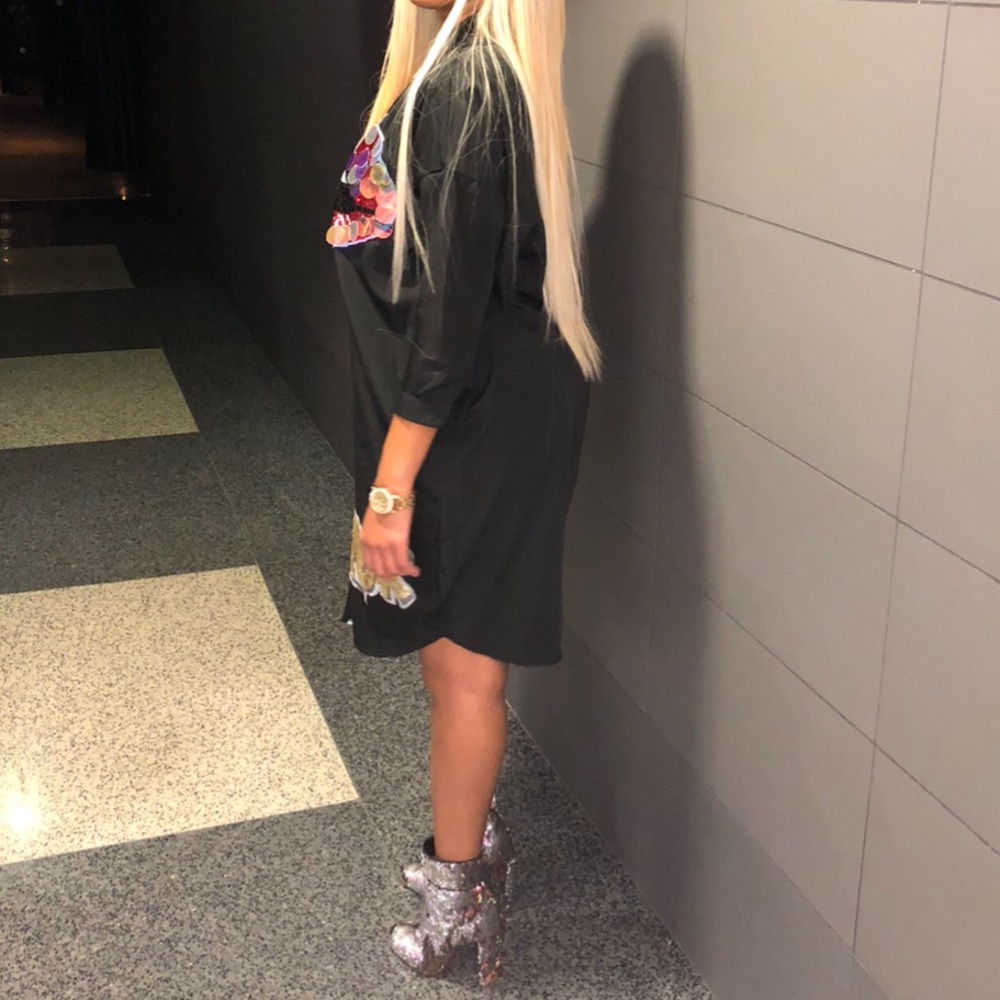 Dress - Picture 2 of 2